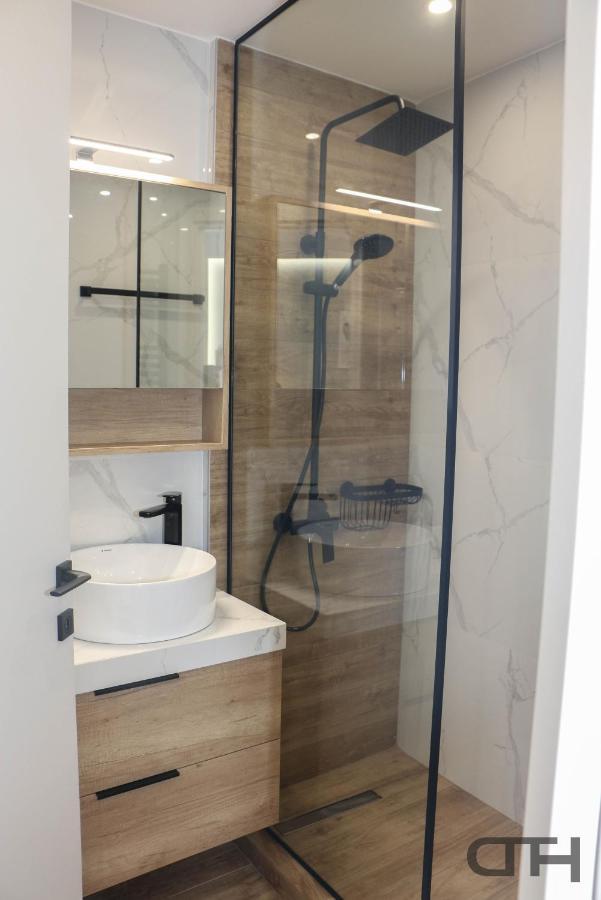 Luxury 80m2 With Balcony Downtown Apartmán *